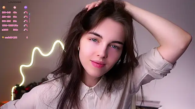 Snapshot of MirnaTellado chatting on 02/07/26, 06:11 MirnaTellado online show from 02/07/26, 06:11