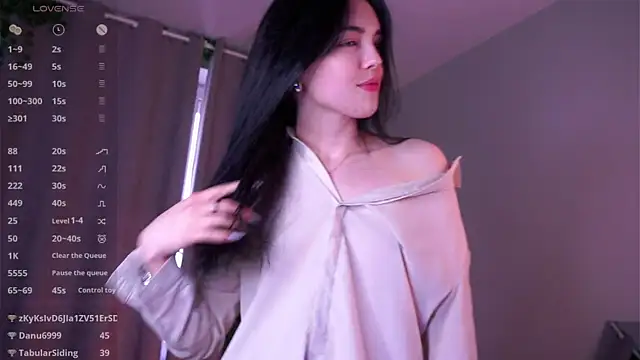 Snapshot of MirnaTellado chatting on 05/11/26, 02:45 MirnaTellado online show from 05/11/26, 02:45