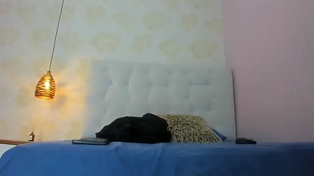 HANA RUSSO online show from 03/07/26, 12:24