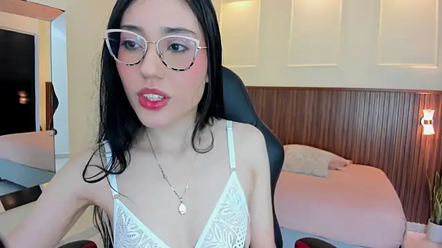 MARIE TAPNER online show from 04/17/26, 12:30