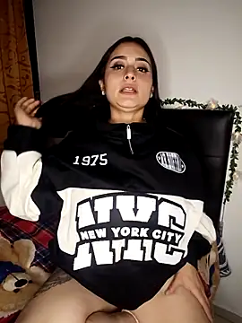 Darling Boom online show from 01/18/26, 02:48