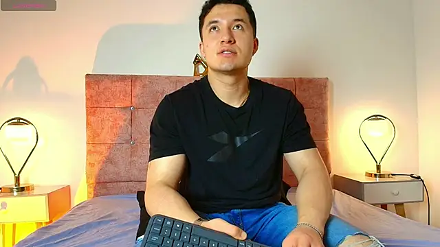 Alexander Connor online show from 04/23/26, 12:29