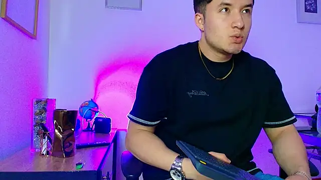 Alexander Connor online show from 06/07/26, 10:24