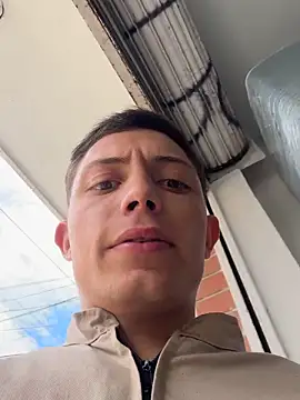 santiObrero online show from 04/24/26, 07:05