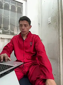 santiObrero online show from 05/07/26, 04:12