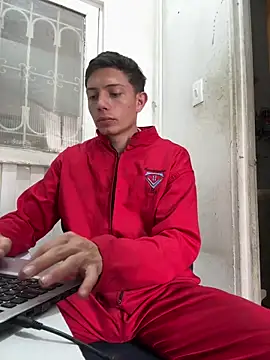 santiObrero online show from 05/08/26, 04:23