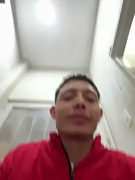 santiObrero online show from 05/11/26, 04:04