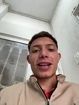 santiObrero online show from 06/05/26, 03:07