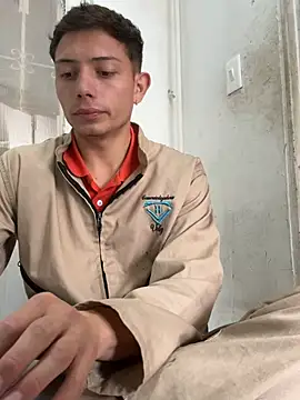 santiObrero online show from 06/10/26, 04:28