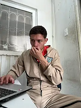 santiObrero online show from 07/07/26, 03:38