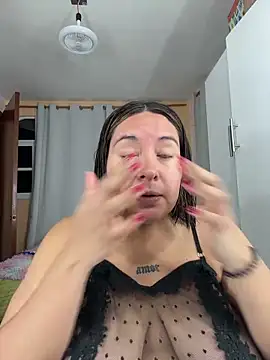 Snapshot of Nailealipsglossy chatting on 02/08/26, 09:02 Nailealipsglossy online show from 02/08/26, 09:02