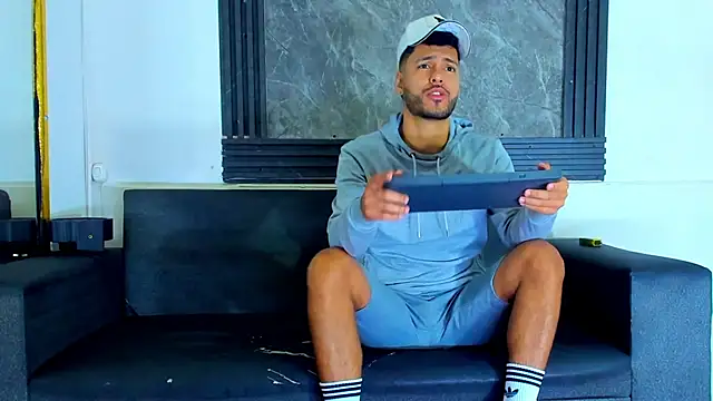 Snapshot of Angel_Villareal chatting on 02/10/26, 04:27 Angel Villareal online show from 02/10/26, 04:27