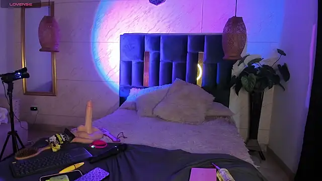 Snapshot of sophia_willliamss chatting on 02/27/26, 12:38 sophia willliamss online show from 02/27/26, 12:38