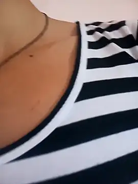 Snapshot of mitzukywinteer chatting on 01/31/26, 08:29 mitzukywinteer online show from 01/31/26, 08:29