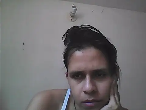 Snapshot of mitzukywinteer chatting on 02/05/26, 05:17 mitzukywinteer online show from 02/05/26, 05:17