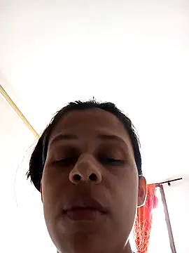 Snapshot of mitzukywinteer chatting on 02/08/26, 06:11 mitzukywinteer online show from 02/08/26, 06:11