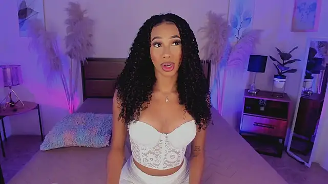 Snapshot of KaryMooon chatting on 07/05/26, 08:49 KaryMooon online show from 07/05/26, 08:49