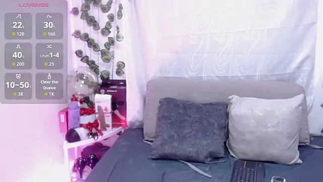 Snapshot of brunaroyale chatting on 02/20/26, 01:11 brunaroyale online show from 02/20/26, 01:11