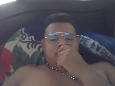 Snapshot of Morenoblasquez chatting on 06/18/26, 09:30 Morenoblasquez online show from 06/18/26, 09:30