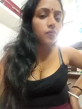 Hot-Tinaa online show from 02/13/26, 06:31