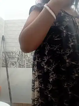 Hot-Tinaa online show from 04/04/26, 06:55