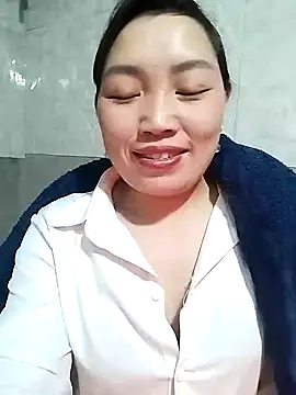 Snapshot of lia-coy chatting on 02/04/26, 10:15 lia-coy online show from 02/04/26, 10:15