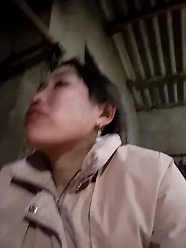 Snapshot of lia-coy chatting on 02/05/26, 10:42 lia-coy online show from 02/05/26, 10:42