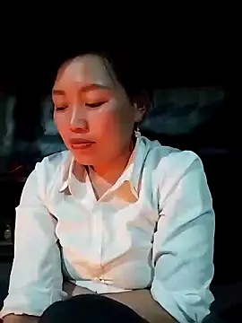 Snapshot of lia-coy chatting on 02/12/26, 12:44 lia-coy online show from 02/12/26, 12:44