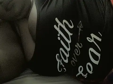 champers1234 online show from 04/17/26, 05:43