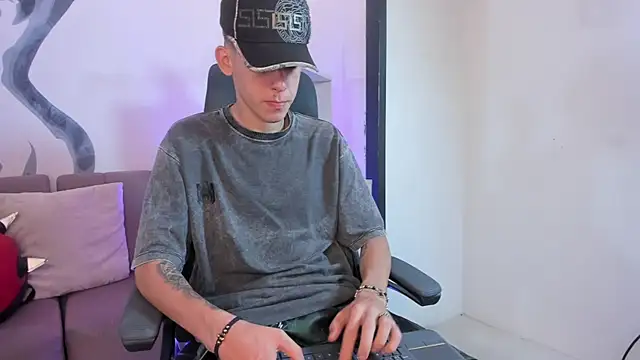 mikebenefleck 01 online show from 01/17/26, 12:43