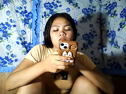 PinaySkinnyJust18 online show from 04/09/26, 09:20