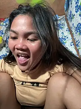 PinaySkinnyJust18 online show from 04/22/26, 10:39