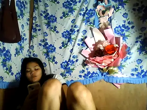 Snapshot of PinaySkinnyJust18 chatting on 05/23/26, 02:06 PinaySkinnyJust18 online show from 05/23/26, 02:06