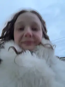 outside rosy online show from 04/28/26, 05:51