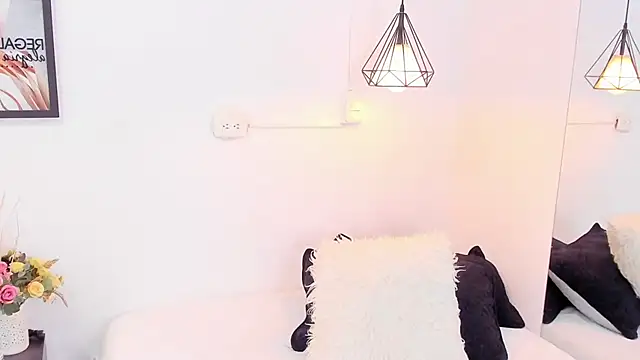 annarosse  online show from 04/22/26, 12:18