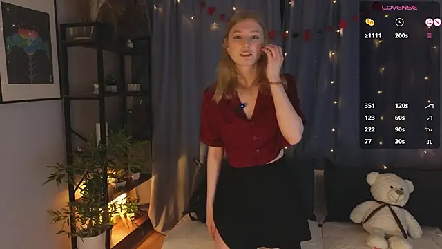 Snapshot of LanaRoxxy chatting on 02/14/26, 11:18 LanaRoxxy online show from 02/14/26, 11:18