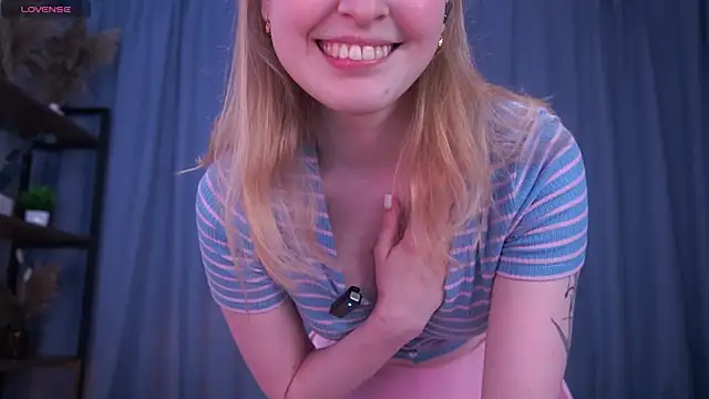 LanaRoxxy online show from 04/02/26, 12:36