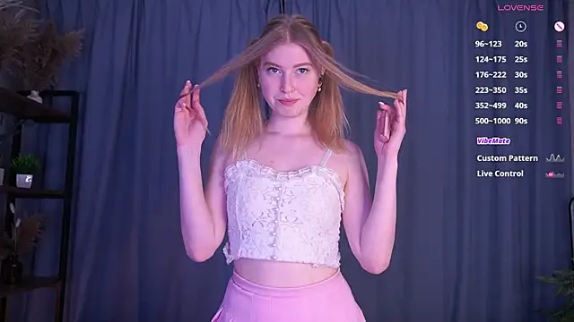 LanaRoxxy online show from 04/04/26, 12:24