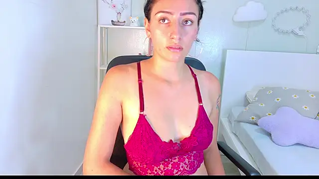 Snapshot of AmmyRouse__ chatting on 02/03/26, 11:04 AmmyRouse online show from 02/03/26, 11:04