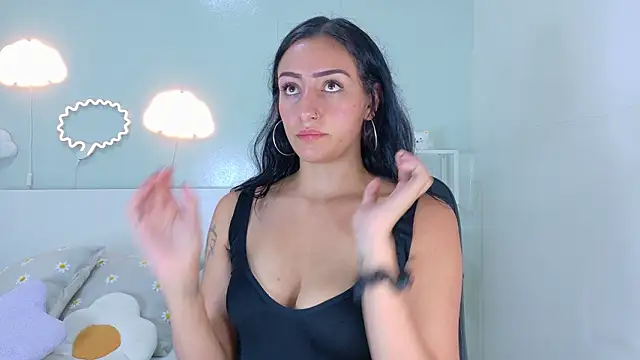 Snapshot of AmmyRouse__ chatting on 02/17/26, 11:18 AmmyRouse online show from 02/17/26, 11:18