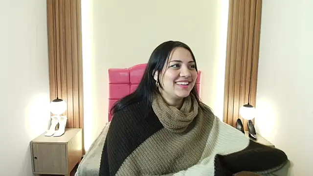 Snapshot of IvonneRoss_ chatting on 02/28/26, 12:06 IvonneRoss online show from 02/28/26, 12:06