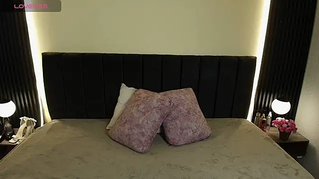 IvonneRoss  online show from 03/26/26, 12:11