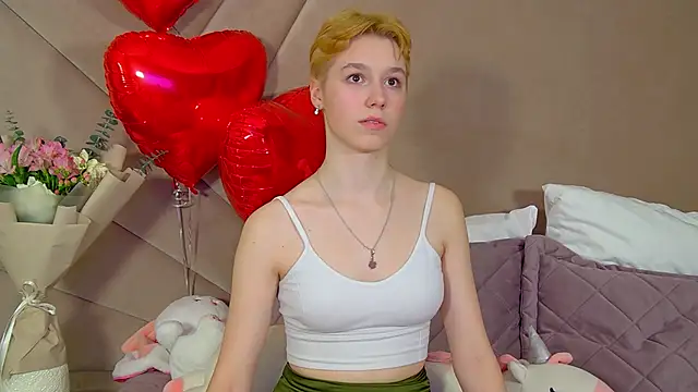 Snapshot of AgataGate chatting on 02/12/26, 03:18 AgataGate online show from 02/12/26, 03:18