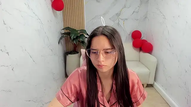 Qetsyah tf online show from 02/22/26, 12:58