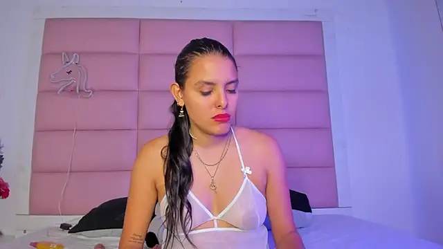 Catalinna 03 online show from 04/17/26, 12:41