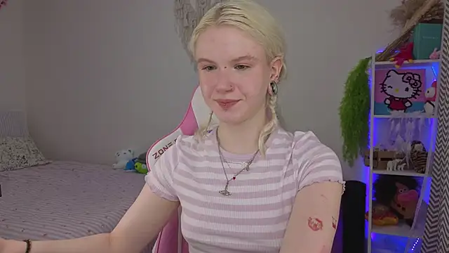 Mia WaterFall online show from 04/26/26, 03:37