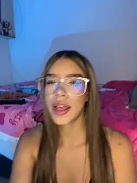 BellaMoon  online show from 04/16/26, 07:36