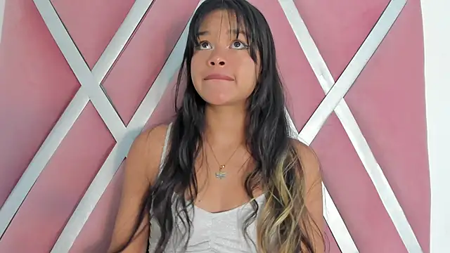 victoriavelasquez  online show from 02/15/26, 09:30