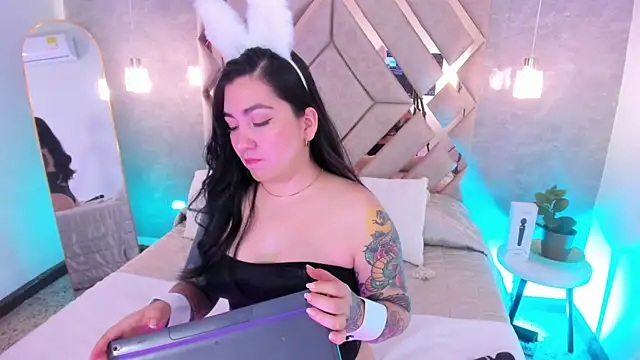 KathiaJenner online show from 02/11/26, 12:10