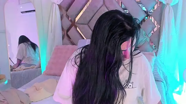 KathiaJenner online show from 02/22/26, 12:36